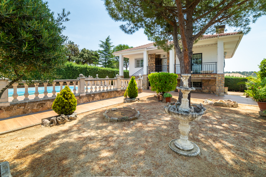 Calle Puerto de Navacerrada 63, Valdemorillo (35 de 40).webp